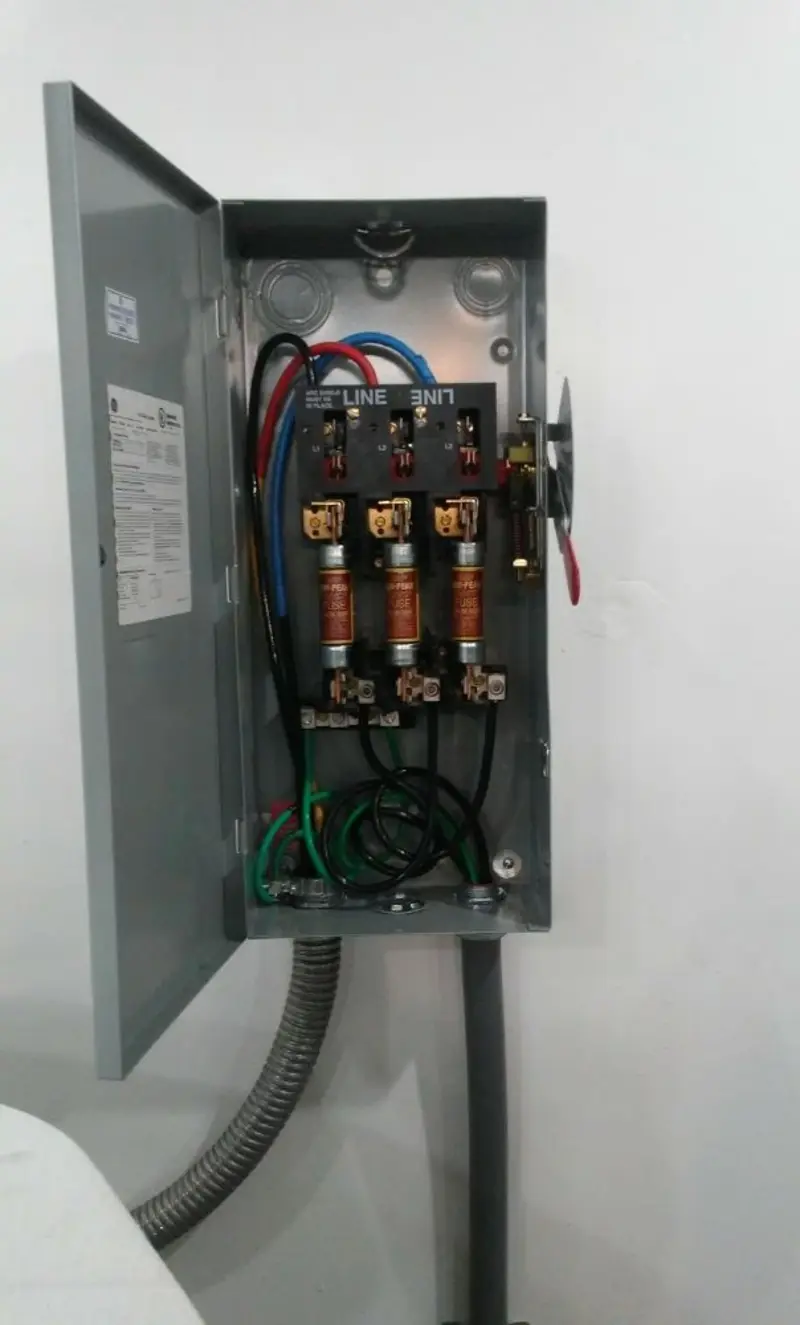 Three-phase disconnect switch installed for Smoke Detector Installation in Upper Southampton